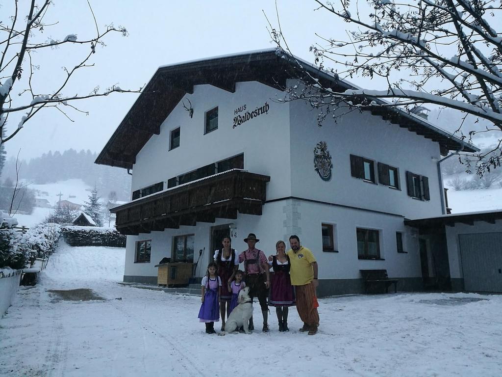 Tiroler Hasenhoehle Wenns Bagian luar foto